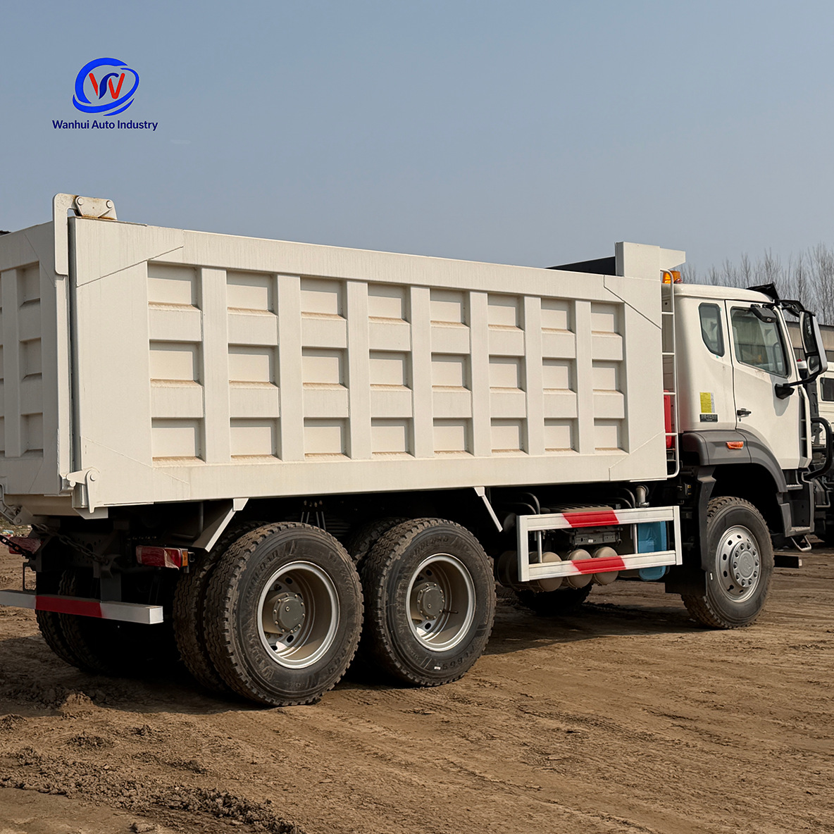 Sinotruk Howo Nx6X4 Dump Truck 371 Horsepower Engineering Dump Truck for Transporting Gravel and Soil