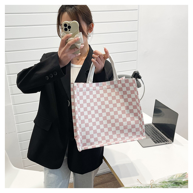 Large-capacity single-shoulder tote bag 2024 new style fashionable and textured trendy handbag for commuting and casual use, large checkered bag for women undefined