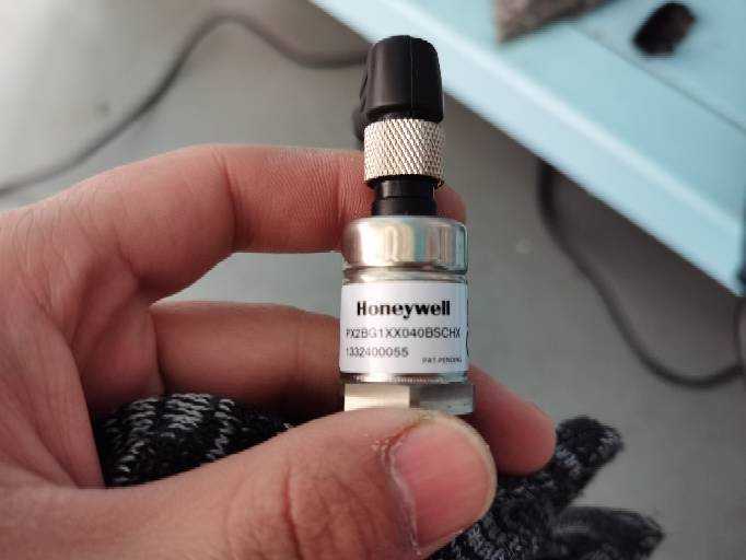 PX2BG1XX040BSCHX压力传感器40bar 4-20mA Honeywell压力变送器