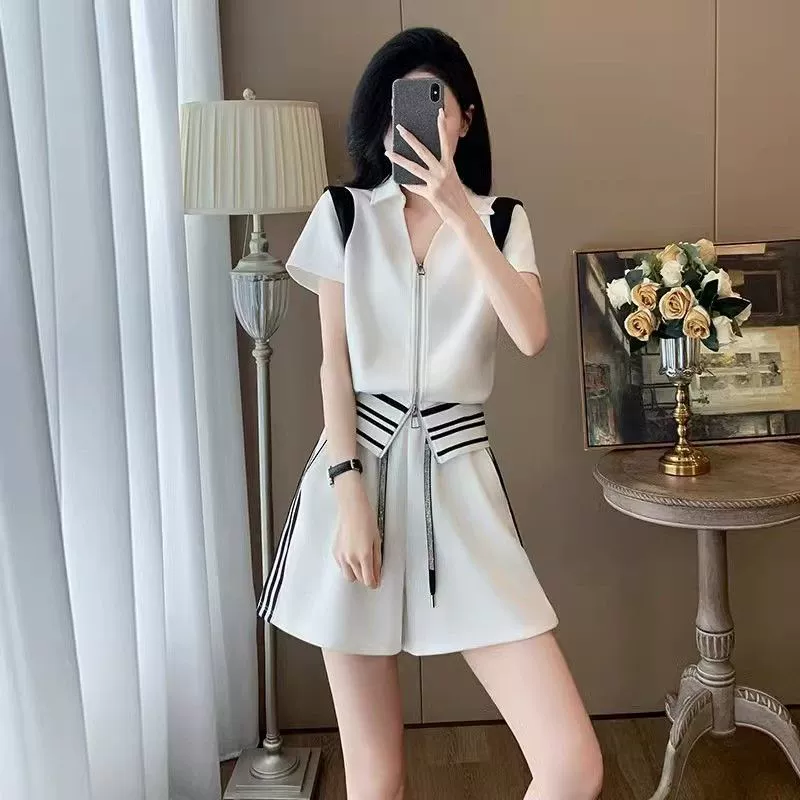 Женский летний спортивный костюм 2025 года, новый, высококачественный, повседневный, элегантный, короткий рукав, шорты, комплект из двух предметов, для внешней торговли и трансграничной торговли