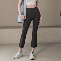 腰の高いヨガのズボンの女性の夏の新型の蜜桃は尻を持ち上げてランニングします。