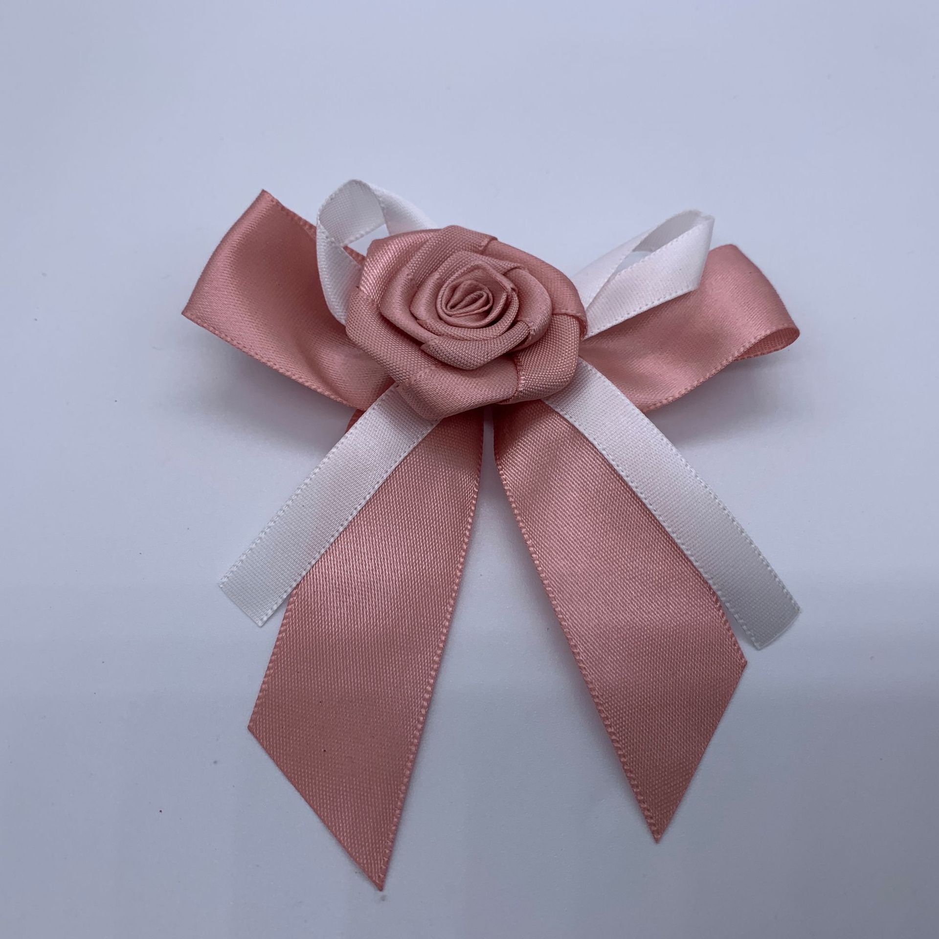 Hat flower-shaped lapel pin