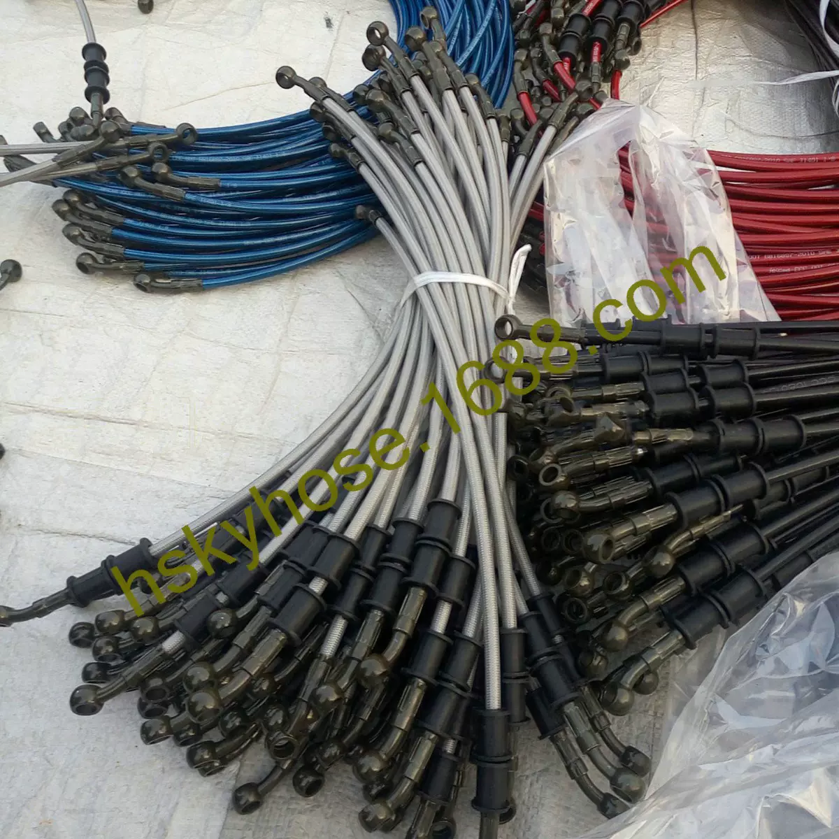 供应3.2*7.5MM彩色刹车油管 摩托车油管 电车刹车管 任何尺寸可以