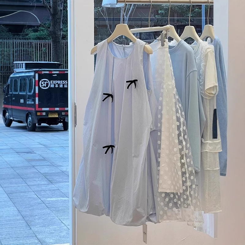 Summer clothing
