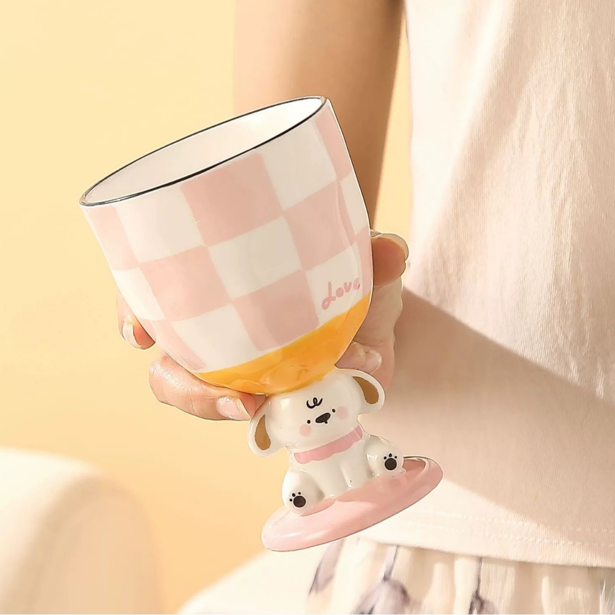 Caricatura creativa encantadora dibujada a mano tridimensional cachorro taza de pie alto helado de alto valor de cara bebida fría taza de cerámica taza de regalo