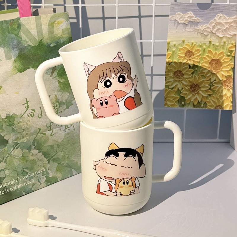 漫画クレヨンしんちゃんカップルマウスウォッシュカップかわいい歯磨き洗浄プラスチックカップホーム寮学生子供の歯のカップ|undefined