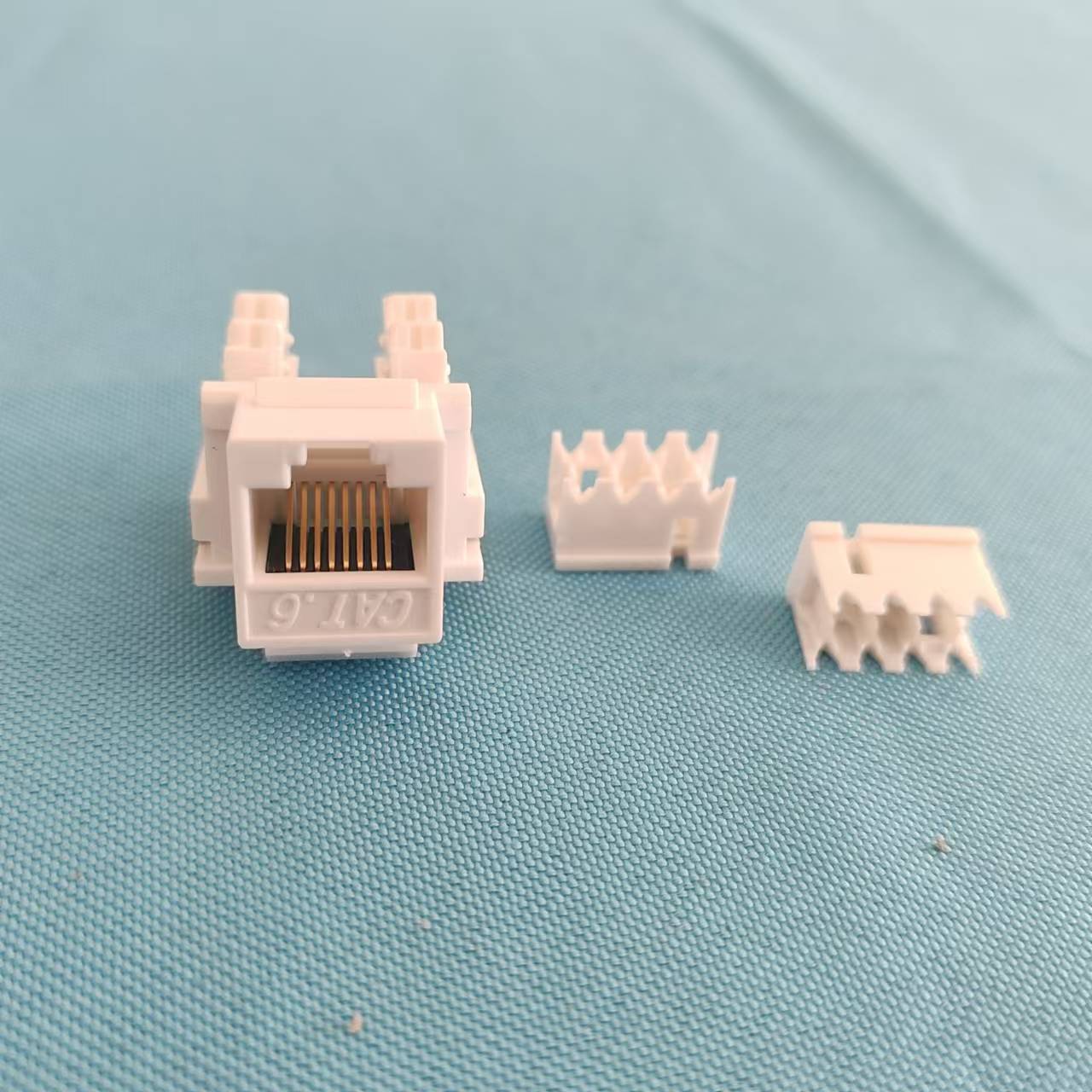 供应Cat5e网络模块 超五类网络模块 RJ45非屏蔽网络模块