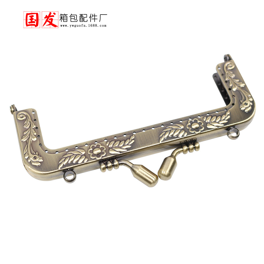 In stock; 10.5cm 12.5cm cuadrado sobresaltado goteo de oro retro botón de bolsa