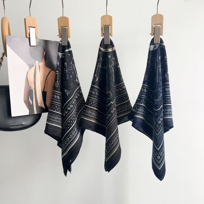 Retro Cashew Print Small Square Scarf Korean Style Versatile High End Shawl Women's Neck Scarf Neckerchief Fashion Accessory_voghion.com