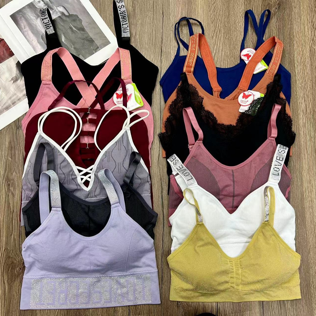 Inventario de marca mixta, eliminación de la cola, varios tipos de belleza de alta calidad, cómodos, deportivos de yoga mixtos, sujetadores