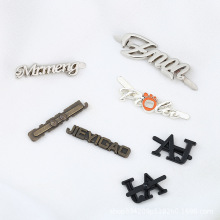 厂家定 制锌合金插脚标摩托车油箱盖子商标logo男女皮带装饰铭牌