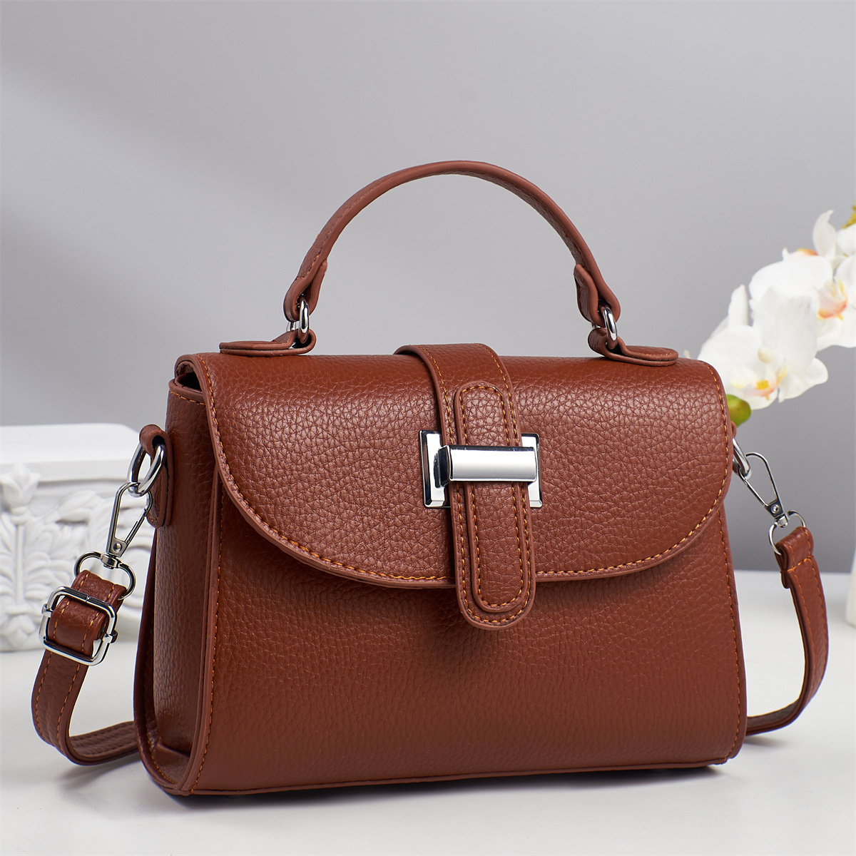 Bolso de madre de moda estilo caliente de comercio exterior 2025 verano nuevo mensajero de un solo hombro bolso de todo fósforo para mujer