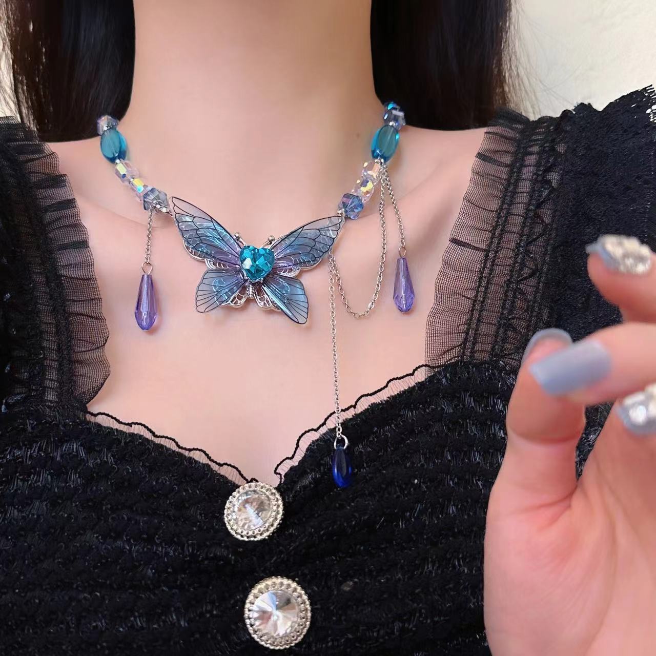 超仙藍色蝴蝶水晶流蘇吊墜項鍊女甜美輕奢小眾設計感級鎖骨鏈批發