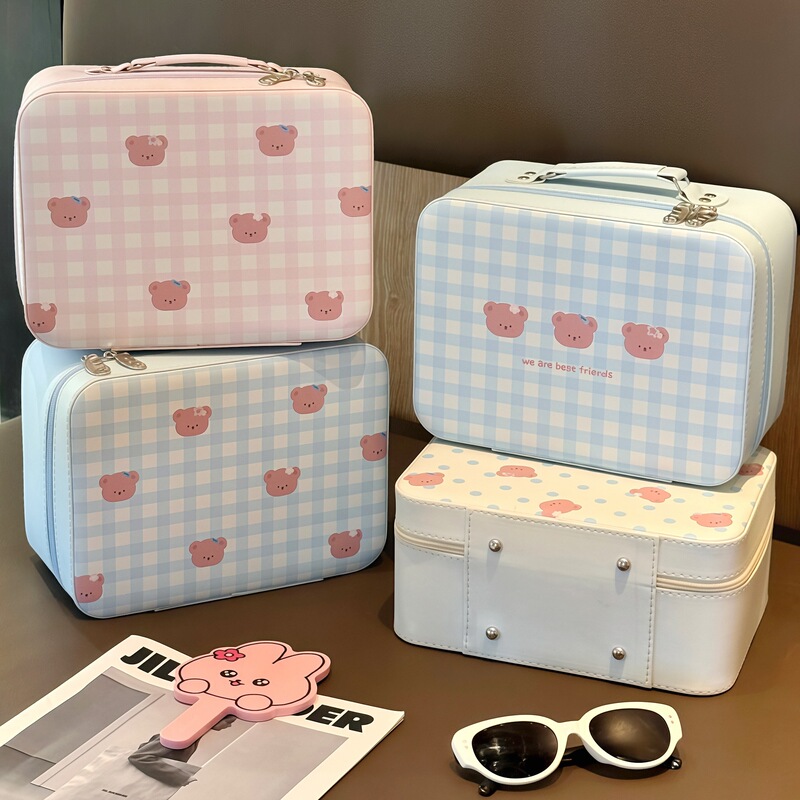 2026 New Model Hard Shell Portable Bear Makeup Case for Women with Mirror, Large Capacity Travel Skincare Storage Bag