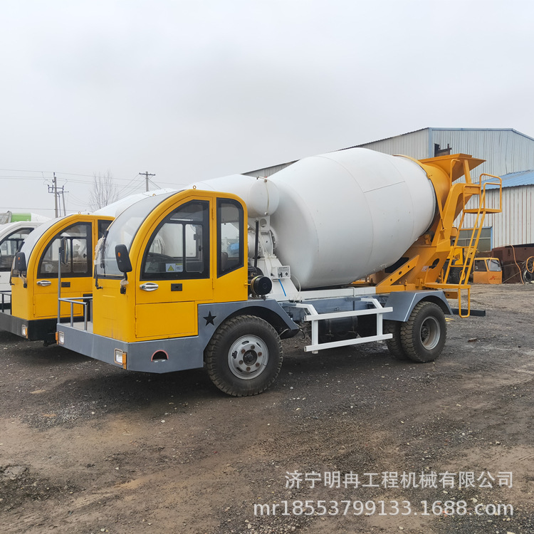 四驱搅拌罐车