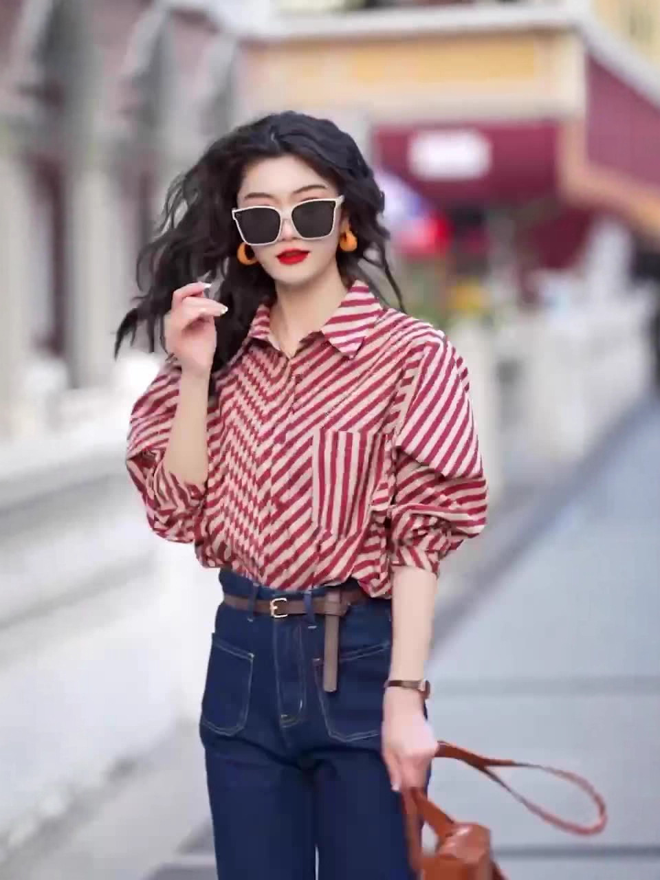 Áo sơ mi nữ sọc kẻ phong cách retro Hồng Kông, tay dài form rộng — màu đỏ cam