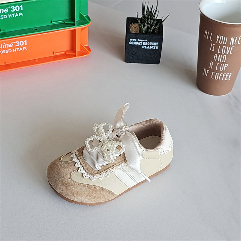 Scarpe sportive con perle e pizzo per neonate e bimbe_voghion.com