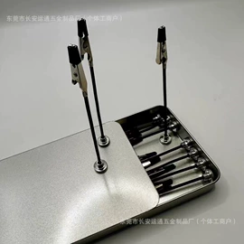 登山扣、钩;钥匙扣及钥匙扣配件;钢丝绳索具