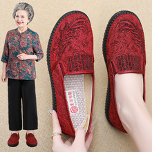 老北京布鞋新款老人春秋中老年平底女软底单鞋中年防滑正品妈妈鞋