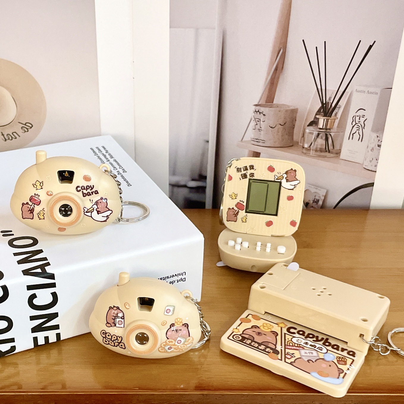 Juegos portátiles creativos de descompresión delfines de agua cámara de proyección llavero tapa de flip bolso de computadora de juegos de computadora colgante