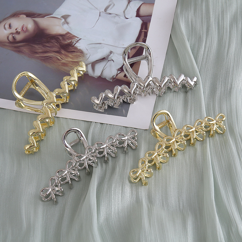 Korean Large Hair Claw Clip for Women 2024 New Hair Accessory Back of the Head Shark Clip Fashionable Versatile Bangs Clip