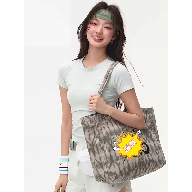 Fashionable and versatile tote bag for women, large-capacity canvas shoulder handbag, suitable for commuting, yoga, and fitness, available for dropshipping Fashionable and versatile tote bag for women, large-capacity canvas shoulder handbag, suitable for commuting, yoga, and fitness, available for dropshipping