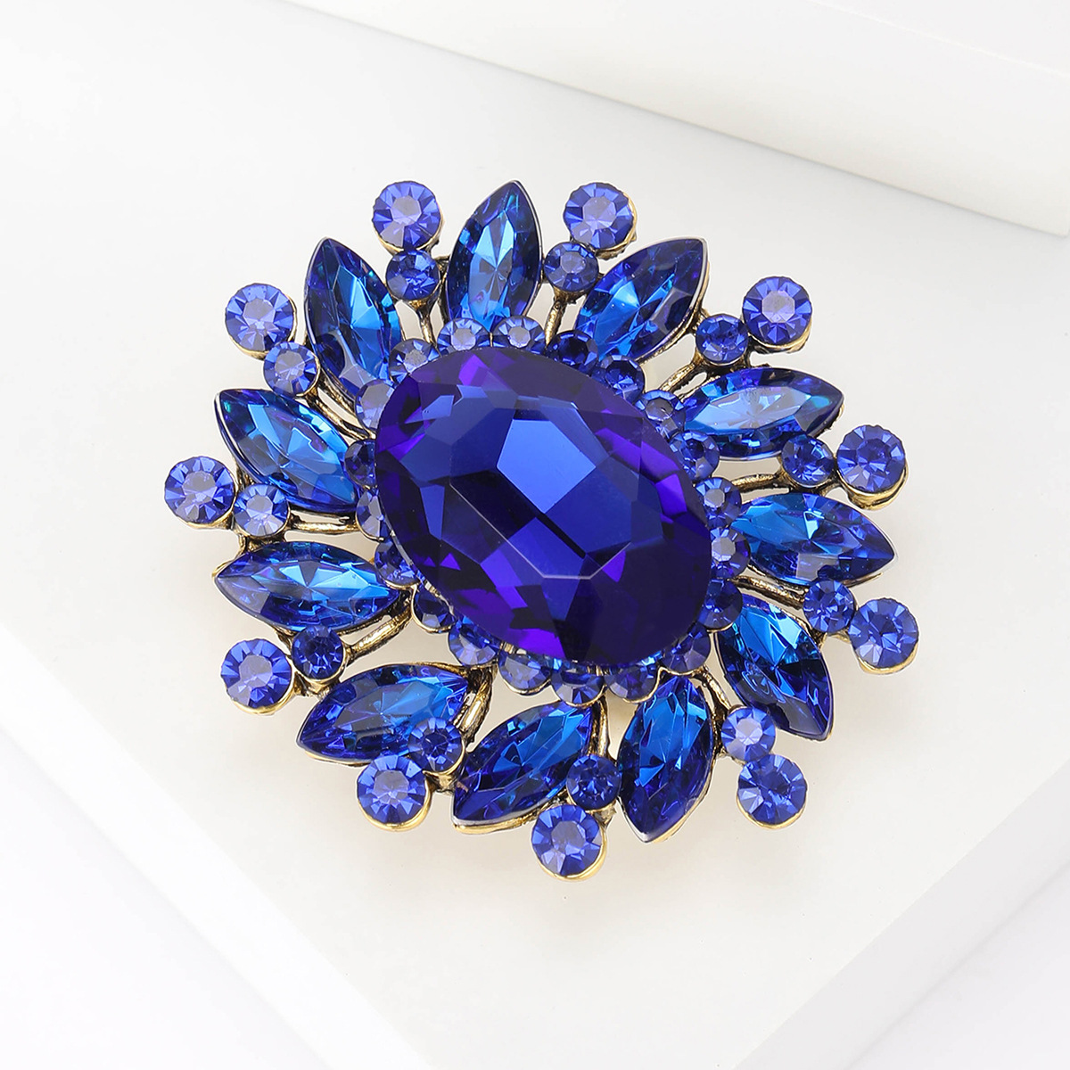 30g Weight Glass Inlay Material Brooches Classification Holiday Occasion Alloy Material Flower Pattern Women's Gender Inlay Design Simple Style Style Simple Style Pin Flower Alloy Inlay Glass Women's Brooches 7