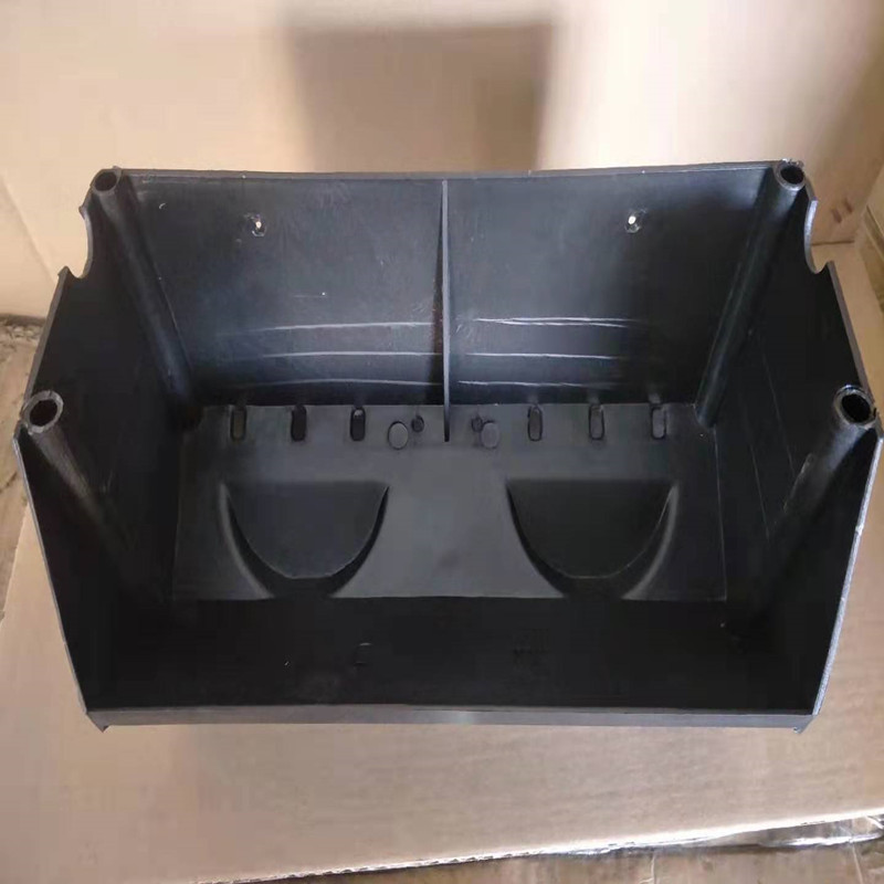 Vertical de la planta verde pared negro doble cuenca recinto negro esquina caja contenedor apilado cultivo de plantas verdes caja única