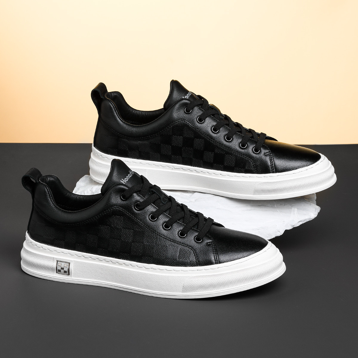 Genuine leather sneakers men's casual leather shoes men's lace up leather shoes men's first layer of cowhide comfortable versatile black shoes trendy_voghion.com