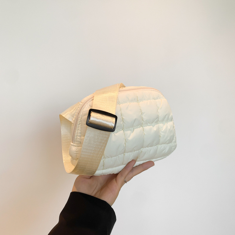 Bolsa de pecho casuales de cuadrillas suaves 2024 nueva moda versátil bolsa casuales simple ancha correa de hombro