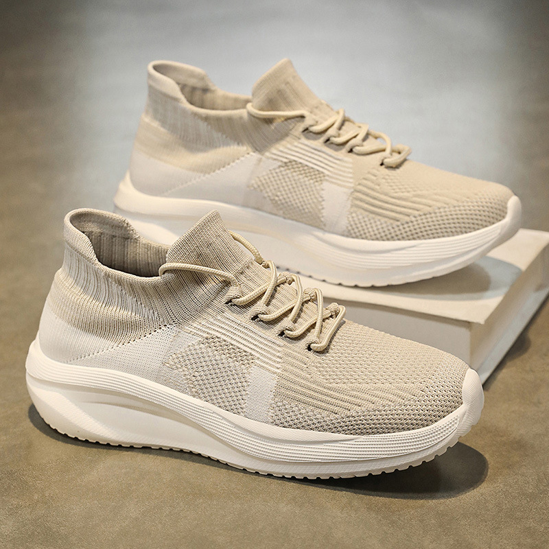 Zapatos de hombre 2025 verano gran tamaño pareja volando tejido transpirable zapatos deportivos casuales calcetines de moda coreana zapatos de moda con cordones