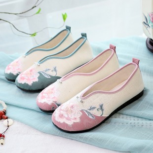 Flat shoes embroidered cloth shoes shoes women's shoes spring/summer 2022 new retro style