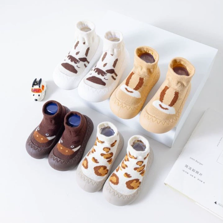 Детская обувь носки напольная обувь Детские от 1 до 3 лет весна и осень с мягким дном Нескользящая детская обувь носки хлопчатобумажная обувь для малышей Передняя обувь