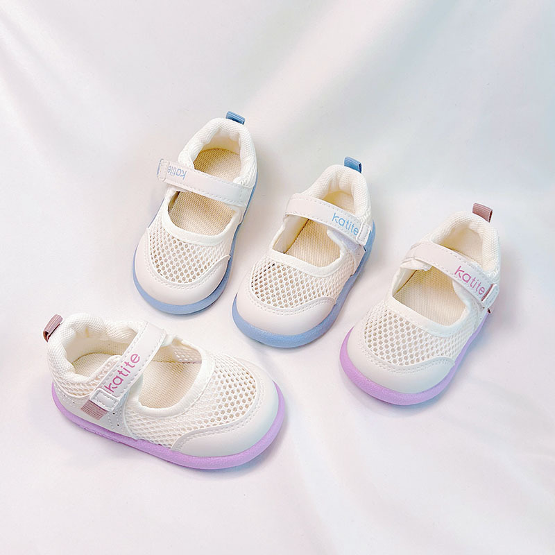 Children's breathable shoes for early age