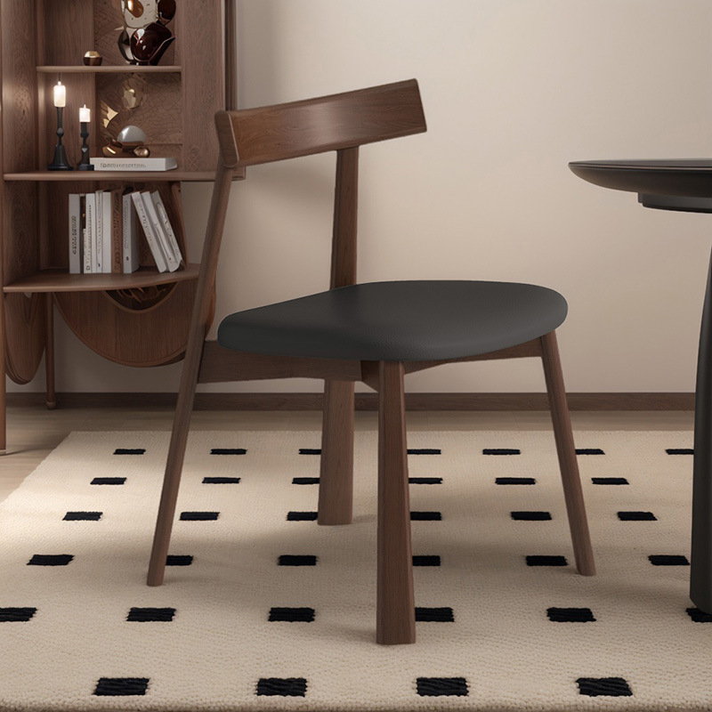 Silla de comedor de madera maciza nórdica, tela de lino y algodón para el hogar, estilo retro, silla trasera de cuero de microfibra, mesa y silla de comedor de hotel, taburete