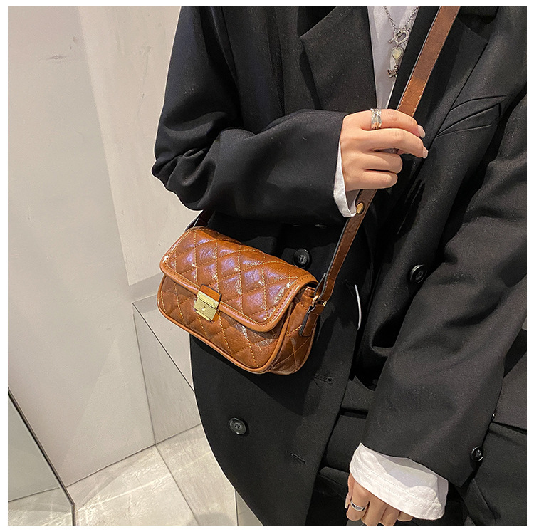 Rhombus Chain Autumn And Winter New Trendy Fashion Messenger Casual Shoulder Bag display picture 12