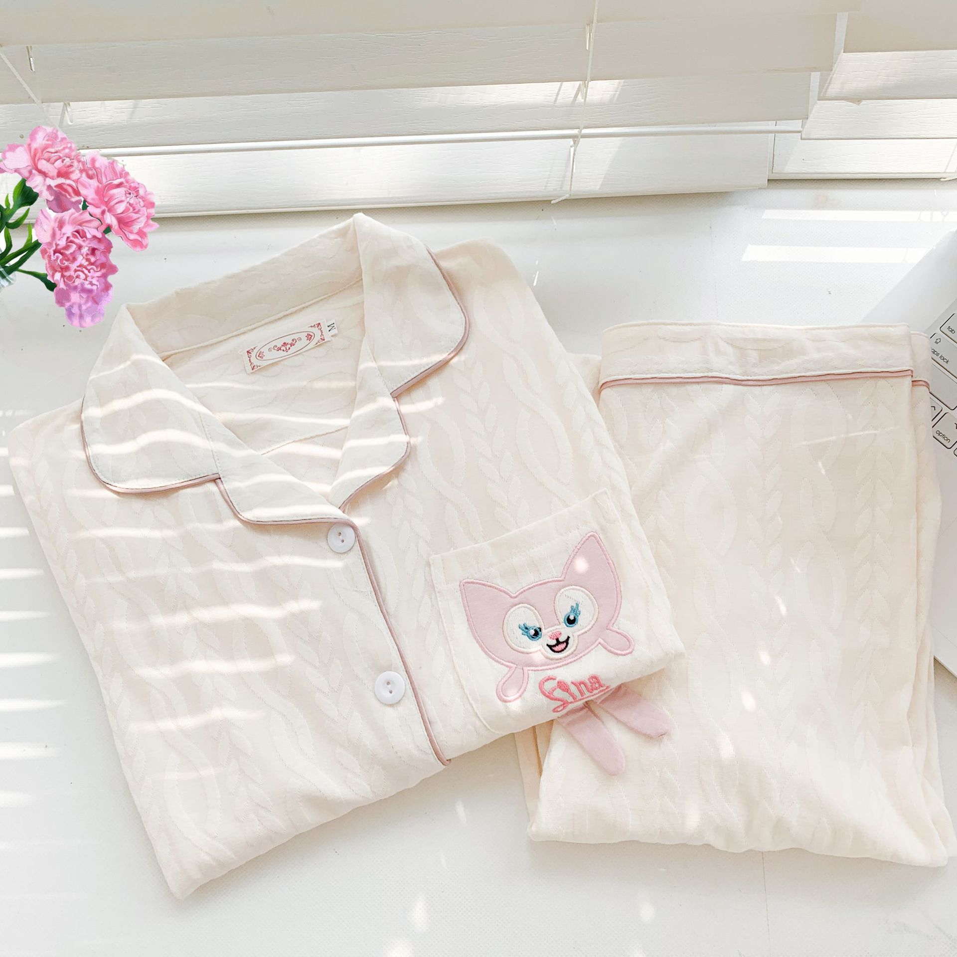 Spring and summer 100% cotton maternity pajamas for home wear—perfect for pregnant women, postpartum mothers in March, and those breastfeeding during the four-month "zuyue" recovery period.