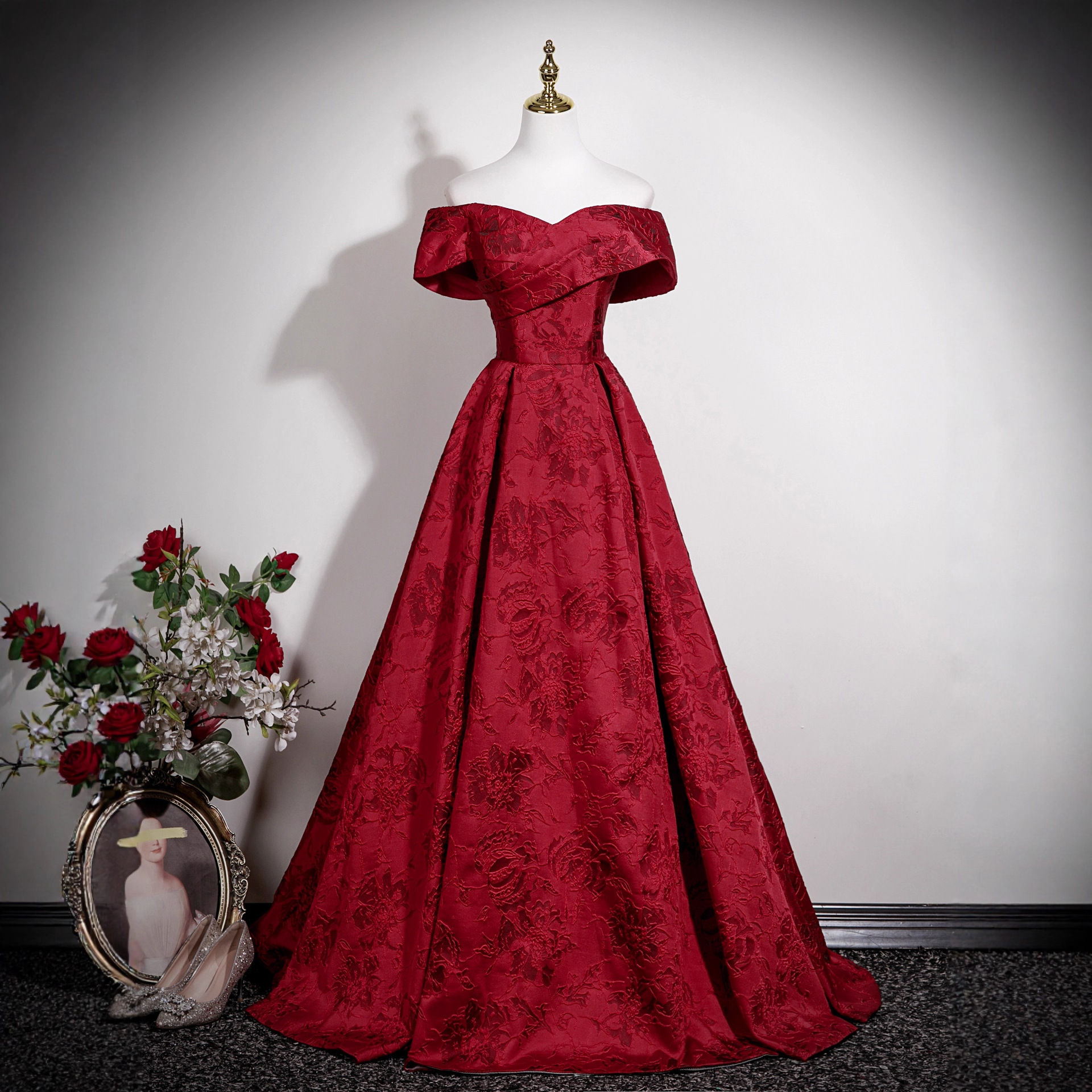 Fashionable Banquet Evening Dress, One-Shoulder A-Line Dress, 2026 New Style, Burgundy Annual Meeting Host Long Dress for Women