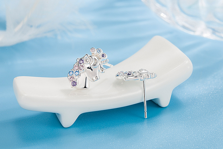 Fashion Cartoon Character Unicorn Copper Plating Inlay Rhinestones Ear Studs 1 Pair