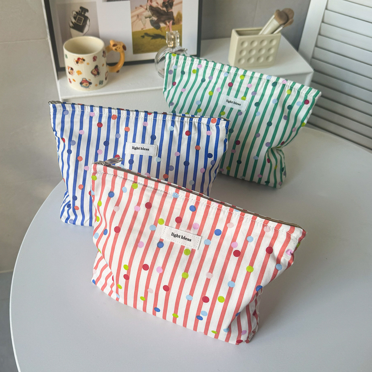Colorful striped makeup bag, skincare cotton storage bag, travel portable large-capacity storage bag with canvas lining and print