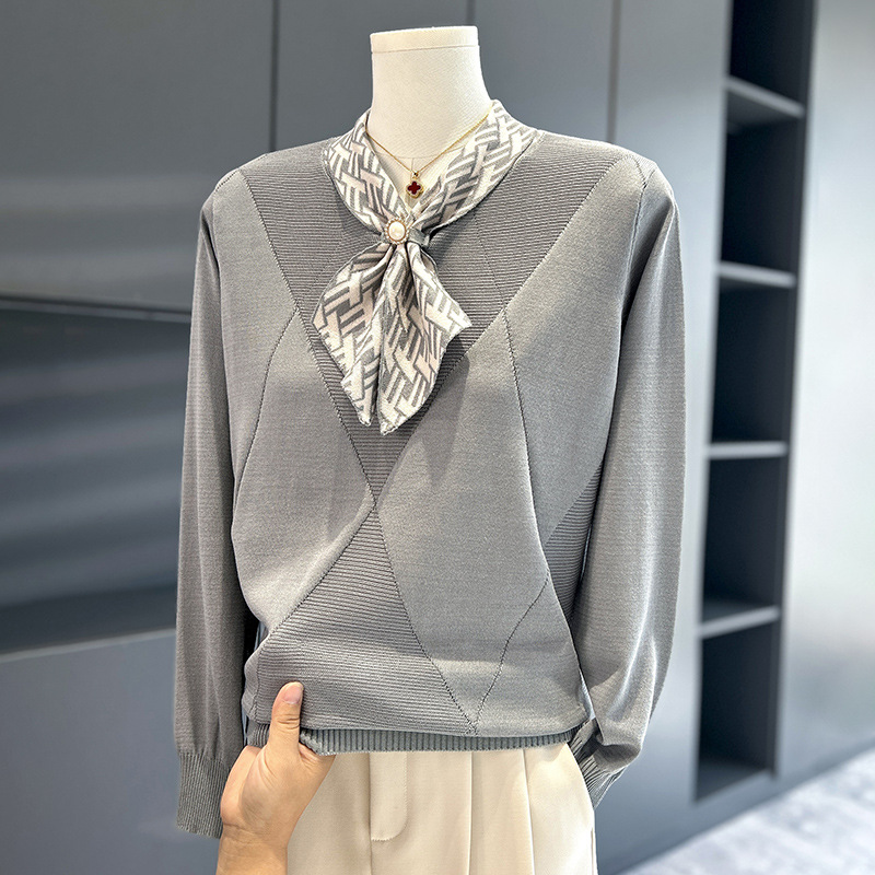 Autumn knitted body-friendly fashionable sweater for elderly