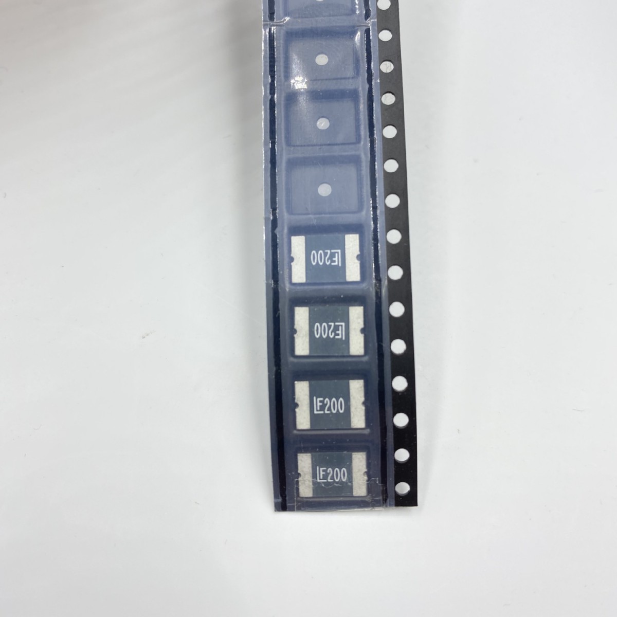 2920L200DR，力特代理 自恢复保险丝PTC SMD2920 2A/15V现货24+