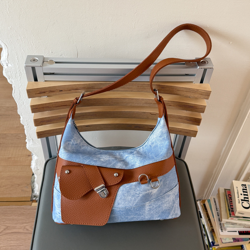 Bolso de axila retro estilo Hong Kong 2025 verano nuevo bolso femenino diseño de nicho bolso de hombro personalizado bolso de mensajero de gran capacidad