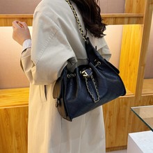腋下包2025新款小香风大容量链条水桶斜挎包时尚单肩法式包包