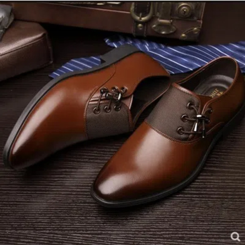 Zapatos de cuero para hombre Zapatos de boda de negocios de cuero brillante pulido de moda de los hombres de Punta puntiaguda retro británicos zapatos de cuero de una sola capa entrega de una sola pieza image 3