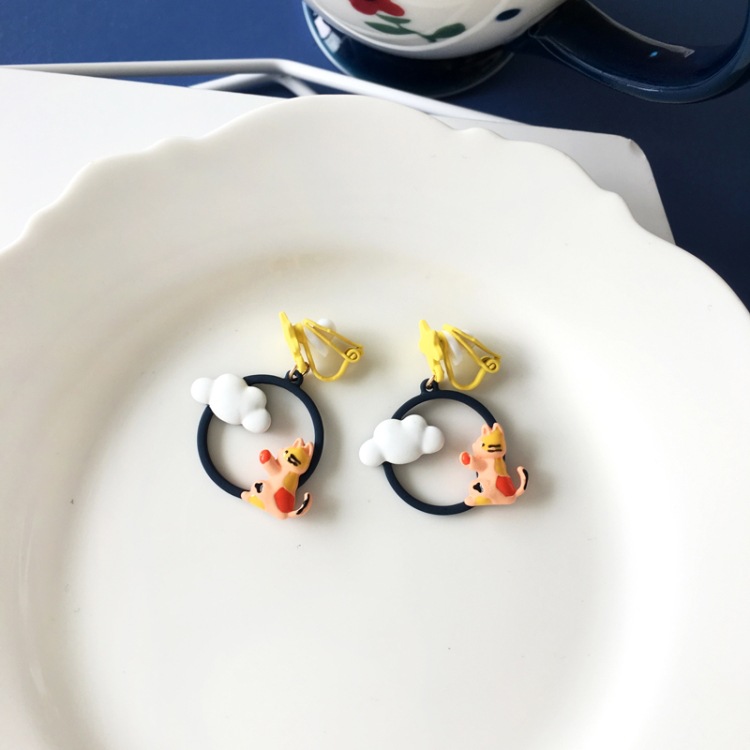 Cartoon Cat Star Cloud Earrings display picture 7