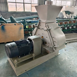 饲料加工设备;粉碎机;林业机械