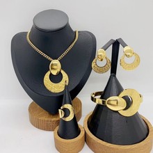 ����ɫ���P������bŮ �W��U��������荶��h�����߼����R���