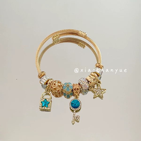 Golden blue bracelet for keys