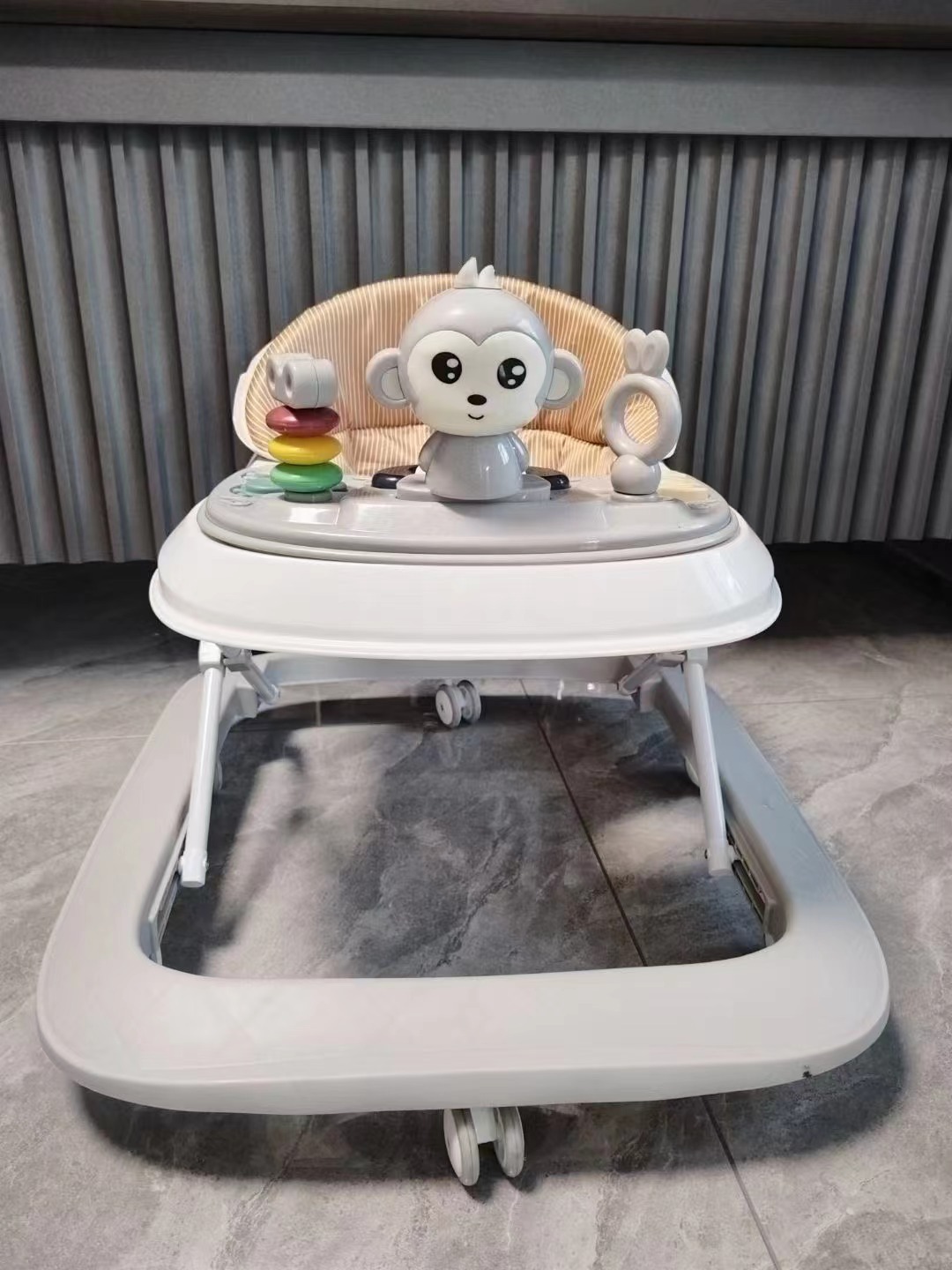 Baby Walking Patrol multifuncional anti-rollback Baby se puede sentar y empujar para conducir al por mayor